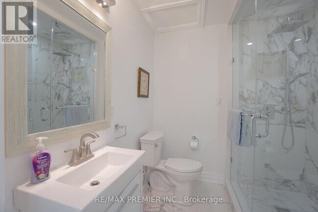 114 Tandridge Crescent in Toronto, ON - Building Photo - Building Photo