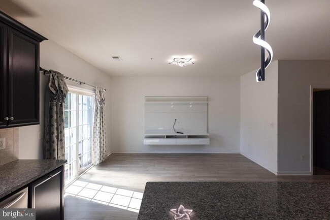 14766 Malloy Ct in Woodbridge, VA - Foto de edificio - Building Photo
