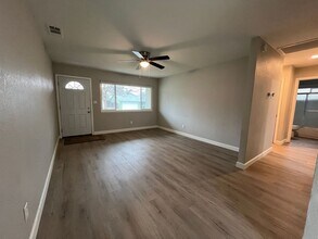 8155 Molokai Way in Fair Oaks, CA - Building Photo - Building Photo