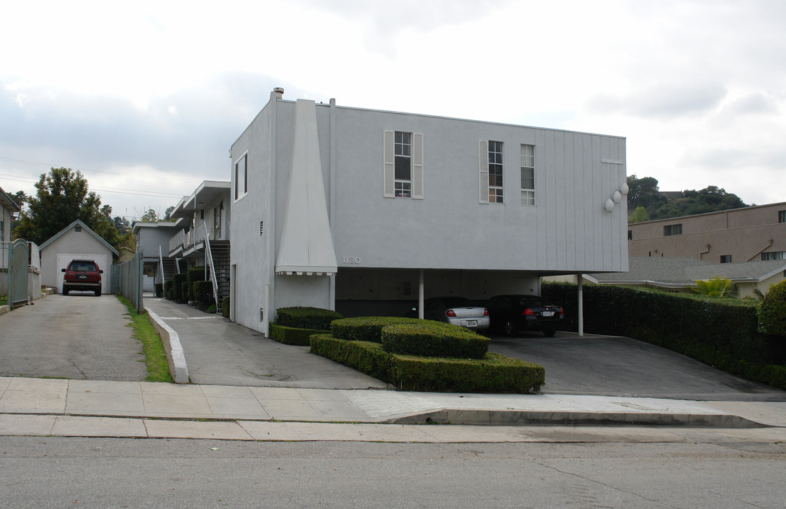 1130 E Palmer Ave in Glendale, CA - Building Photo