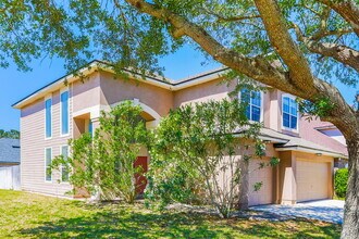 880 Thoroughbred Dr in Orange Park, FL - Building Photo - Building Photo