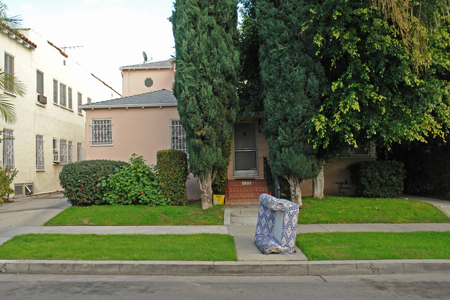 408 N Sierra Bonita Ave in Los Angeles, CA - Building Photo - Building Photo