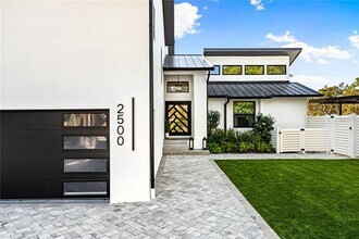 2500 Monterey St in Sarasota, FL - Building Photo - Building Photo