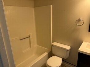 315 E Van Dorn St in Polk City, IA - Building Photo - Building Photo