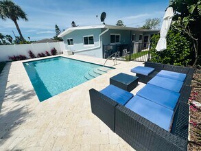 385 S Tessier Dr in St Pete Beach, FL - Building Photo - Building Photo