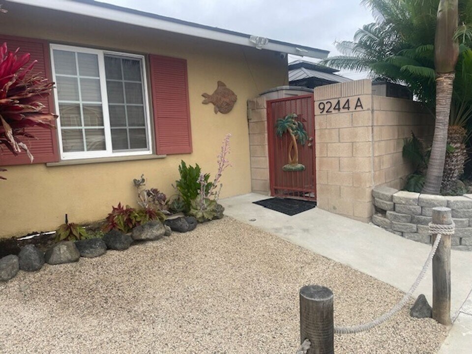 9244 Poinsettia Ave in Fountain Valley, CA - Building Photo