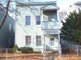 513 6th Ave in Lansingburg, NY - Building Photo