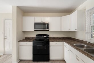 9 Fisher Pl in Durham, NC - Building Photo - Building Photo