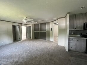 5417 Regay Ct in Portage, MI - Building Photo - Building Photo