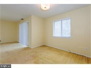 224 Wood Mill Dr in East Windsor, NJ - Building Photo - Building Photo