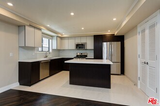 1211 9th St in Santa Monica, CA - Building Photo - Building Photo