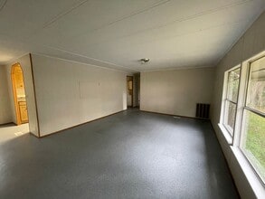 38031 Meyer Ave in Zephyrhills, FL - Building Photo - Building Photo