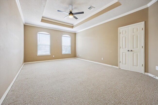 property at 5337 Elm St