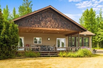 2530 E Edgewood Dr in Whitefish, MT - Building Photo - Building Photo