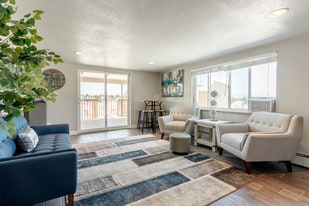 Asbury Plaza in Denver, CO - Building Photo