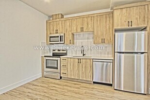 1528 N Watts St in Portland, OR - Building Photo
