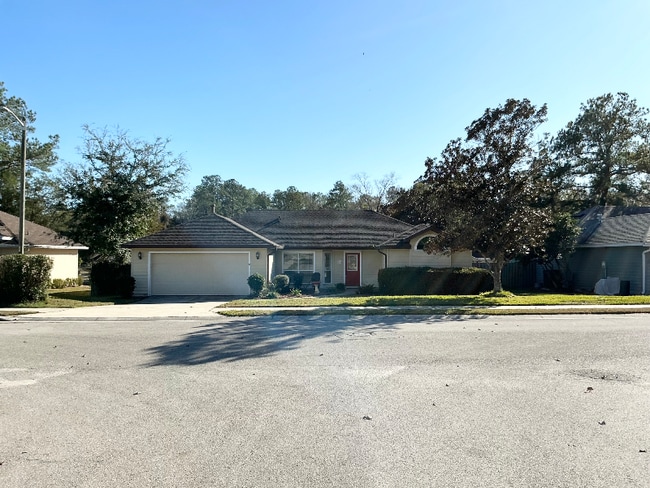 8707 NW 10th Pl in Gainesville, FL - Building Photo - Building Photo