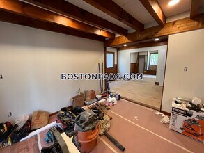 124 Johnson St-Unit -1R in Lynn, MA - Building Photo - Building Photo