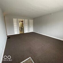 73 W Westfield Blvd in Indianapolis, IN - Building Photo - Building Photo