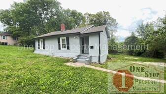 7945 Agnes Ave in Kansas City, MO - Building Photo