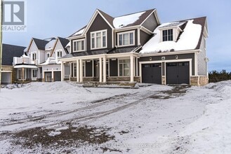 13 Aldwinckle Ave. in Oro-Medonte, ON - Building Photo - Building Photo