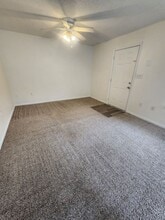 Decatur Place in Decatur, AL - Foto de edificio - Interior Photo