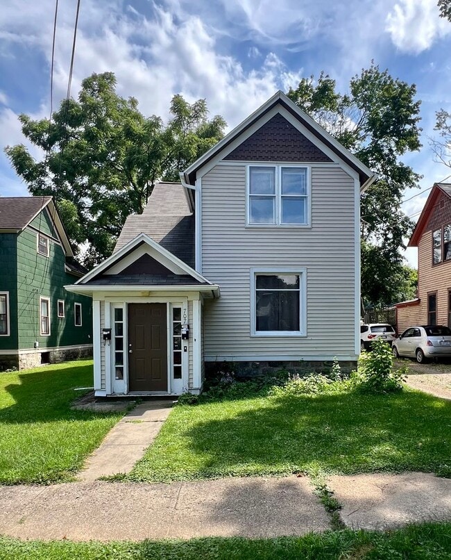 property at 707 McCourtie St