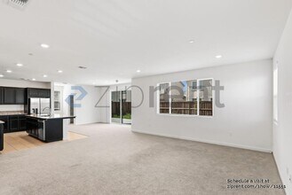 17425 Graceada Ln in Lathrop, CA - Building Photo - Building Photo