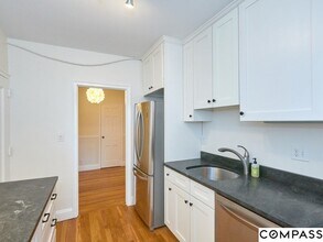 16 Ware St in Cambridge, MA - Building Photo - Building Photo