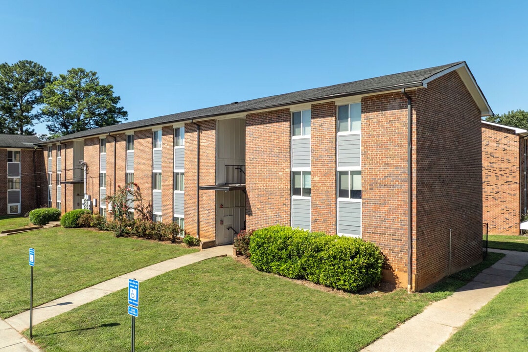 Country Oaks in Atlanta, GA - Foto de edificio