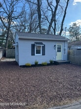 945 Linden Ave in Brick, NJ - Building Photo - Building Photo