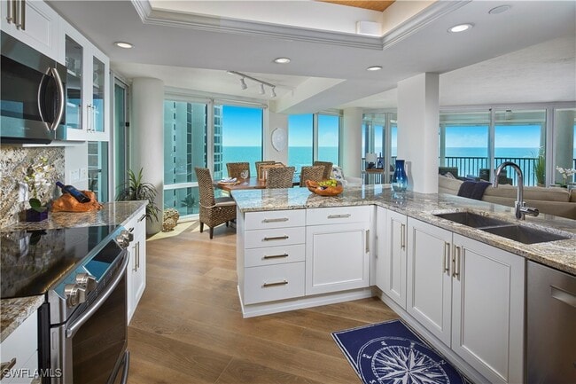 property at 4651 Gulf Shore Blvd N