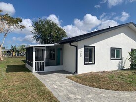 11460 Summerwinds Ct in Ft. Myers, FL - Building Photo