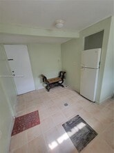 9770 SW 47th St in Miami, FL - Building Photo - Building Photo