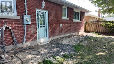 12 Glendale Dr in Welland, ON - Building Photo - Building Photo