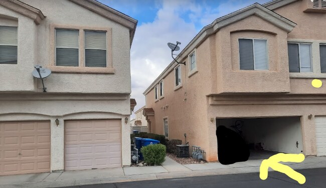 6450 Stone Dry Ave in Henderson, NV - Building Photo - Building Photo