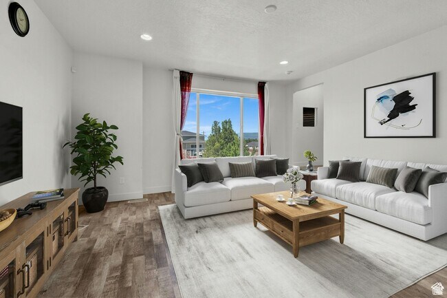 1726 Thira Ln in South Jordan, UT - Building Photo - Building Photo