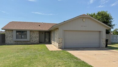 2904 Broadway Terrace in Moore, OK - Foto de edificio - Building Photo