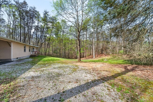 4067 Brewer Rd in Crossville, TN - Building Photo - Building Photo