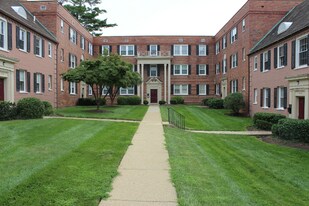 2110 38th St SE in Washington, DC - Building Photo