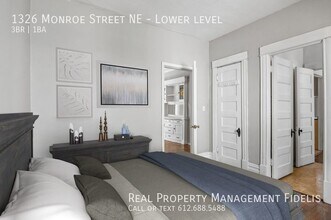 1326 Monroe St NE in Minneapolis, MN - Foto de edificio - Building Photo