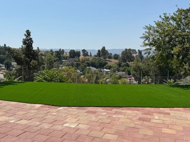5853 McDonie Ave in Woodland Hills, CA - Building Photo - Building Photo