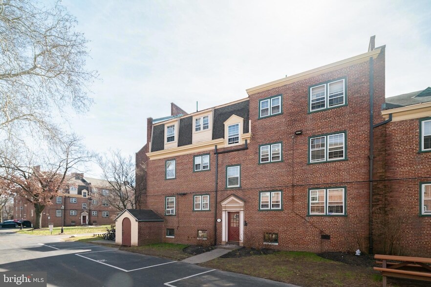 732 Melon Pl, Unit E in Philadelphia, PA - Building Photo