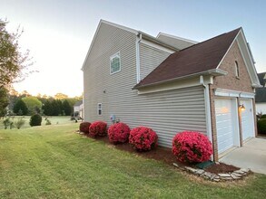 15 Bay Hill Dr in Simpsonville, SC - Building Photo - Building Photo