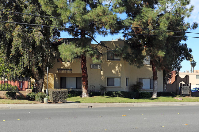 Casa Miguel in El Cajon, CA - Foto de edificio - Building Photo