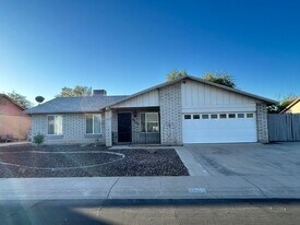 6405 W Eva St in Glendale, AZ - Building Photo