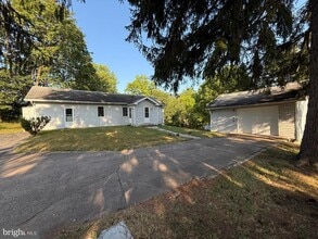 737 1/2 N Allegheny St in Bellefonte, PA - Building Photo - Building Photo