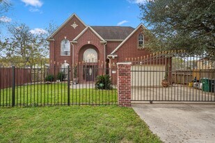6907 Keats St in Houston, TX - Building Photo