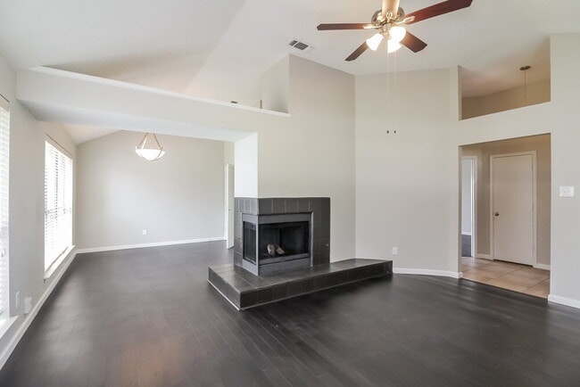 936 Manor Dr in Desoto, TX - Building Photo - Building Photo