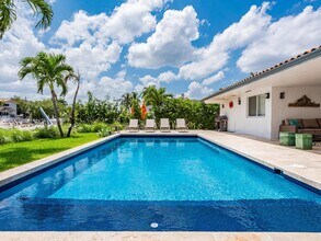 1036 Lugo Ave in Coral Gables, FL - Building Photo - Building Photo